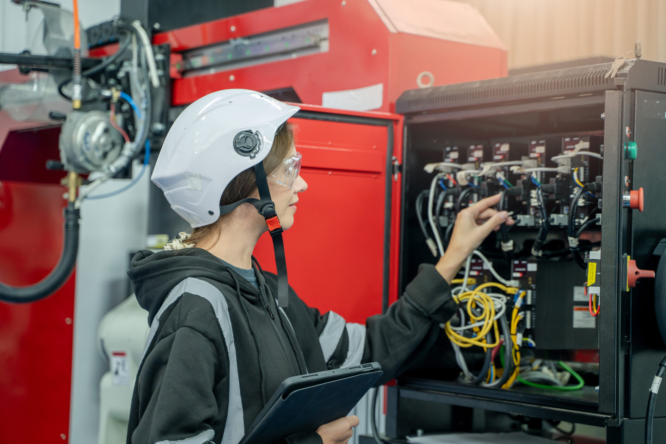 Electrical engineers working to test the voltage and current of oprava spotrebičov, oprava domácich spotrebičov,servis elektro
